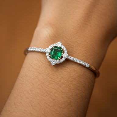 Peso del alma, en cada quilate tu amor no acaba, diamante y esmeralda, símbolo en anillo de oro y plata bordada. 