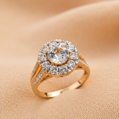 Alejandrita anillo. Alejandrita, joya de mi amor, en cada brillo un nuevo día, tu anillo tierno en mi alma, un dulce sol de alegría.
